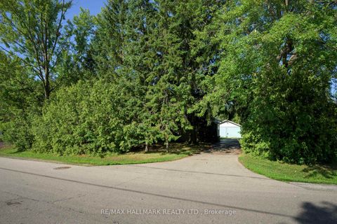 Photo 3 at 4 Crestview Road, Nobleton, King