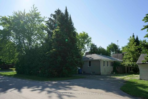 Photo 4 at 4 Crestview Road, Nobleton, King