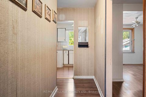 Photo 6 at 4 Crestview Road, Nobleton, King