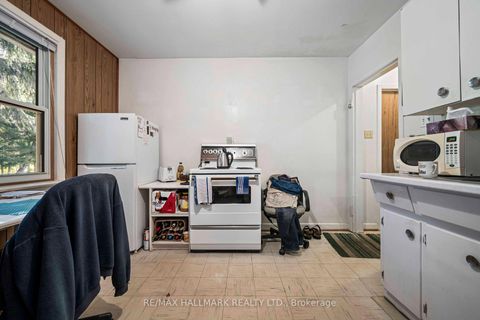 Photo 11 at 4 Crestview Road, Nobleton, King