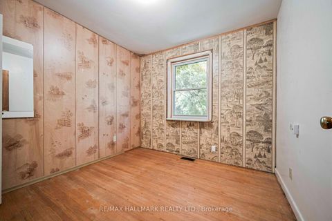 Photo 15 at 4 Crestview Road, Nobleton, King