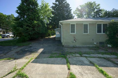 Photo 19 at 4 Crestview Road, Nobleton, King