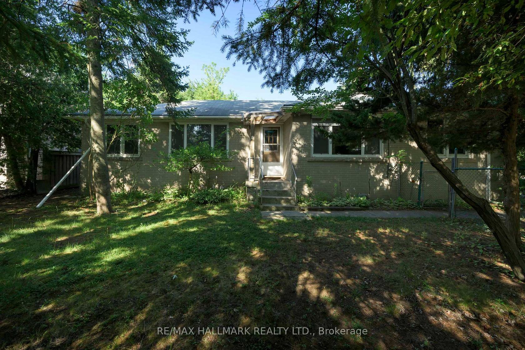 4 Crestview Road, Nobleton, King photo number 2