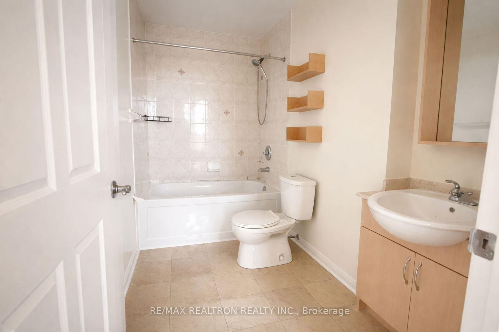 1102 - 18 Holmes Avenue, Willowdale East, Toronto photo number 2