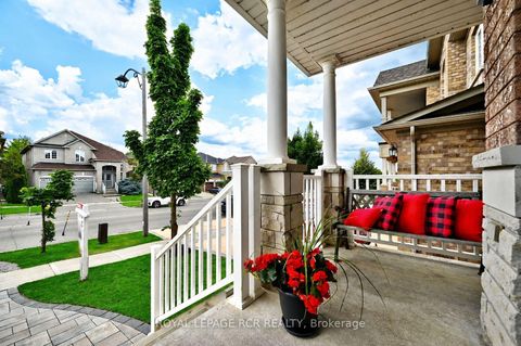 Photo 1 at 43 Ivy Glen Drive, Patterson, Vaughan