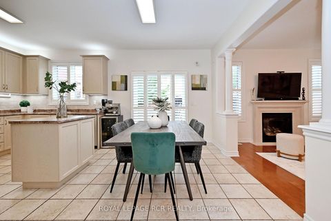 Photo 21 at 43 Ivy Glen Drive, Patterson, Vaughan