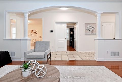 Photo 26 at 43 Ivy Glen Drive, Patterson, Vaughan