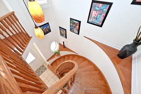 Photo 30 at 43 Ivy Glen Drive, Patterson, Vaughan
