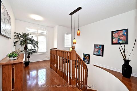 Photo 31 at 43 Ivy Glen Drive, Patterson, Vaughan