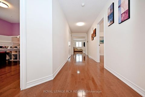 Photo 32 at 43 Ivy Glen Drive, Patterson, Vaughan