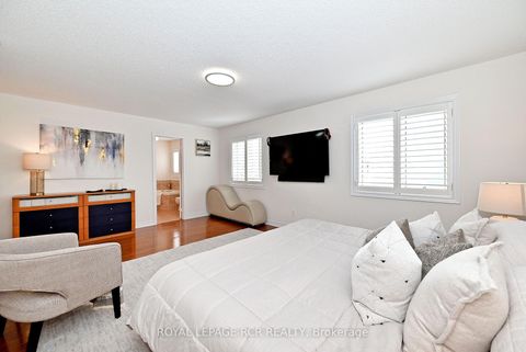 Photo 35 at 43 Ivy Glen Drive, Patterson, Vaughan