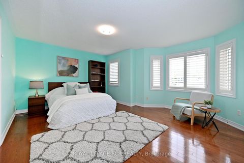 Photo 38 at 43 Ivy Glen Drive, Patterson, Vaughan