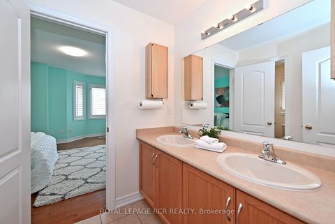 Photo 41 at 43 Ivy Glen Drive, Patterson, Vaughan