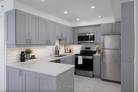 Photo 11 at 213 - 1765 Queen Street E, The Beaches, Toronto