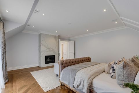 Photo 27 at 64 Yorkminster Road, Windfields, Toronto