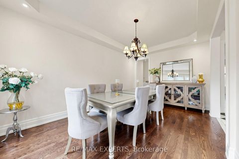 Photo 11 at 30 Alhart Street, Jefferson, Richmond Hill