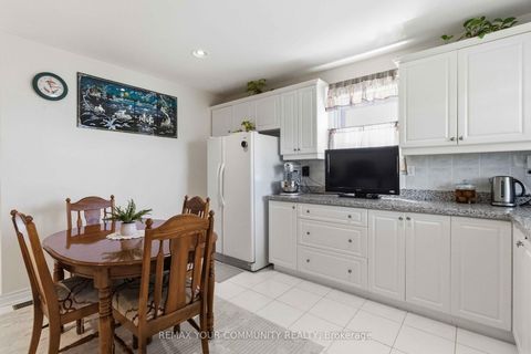 Photo 7 at 32 Kirknewton Road, Fairbank, Toronto