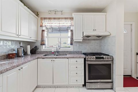 Photo 9 at 32 Kirknewton Road, Fairbank, Toronto