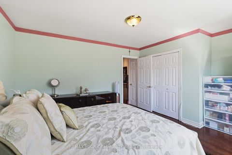 Photo 14 at 32 Kirknewton Road, Fairbank, Toronto