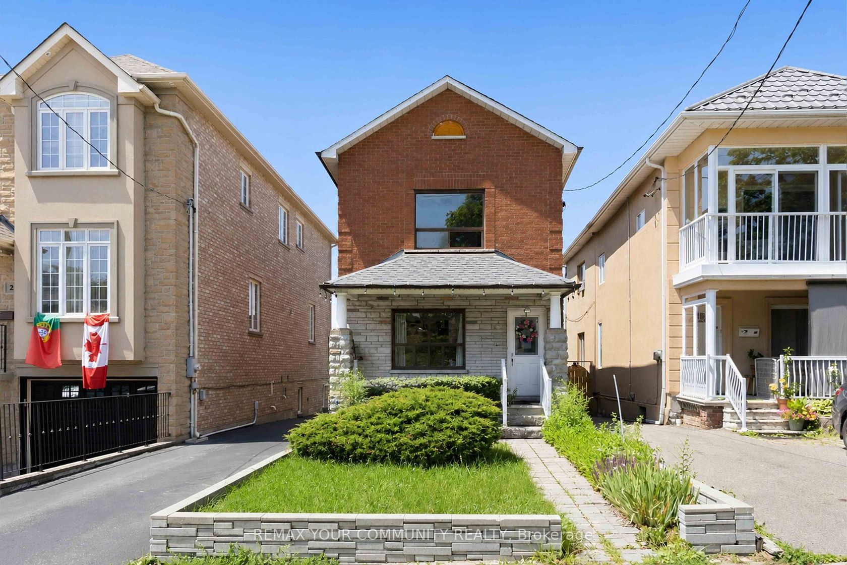 32 Kirknewton Road, Fairbank, Toronto 