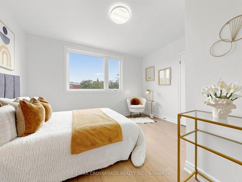 Photo 24 at 548 Glebeholme Boulevard, Danforth, Toronto