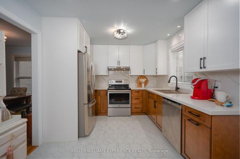 Photo 6 at 43 Dunnett Drive, Ardagh, Barrie