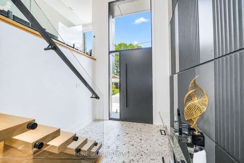 Photo 3 at 570 Main Street, Lumsden, Toronto