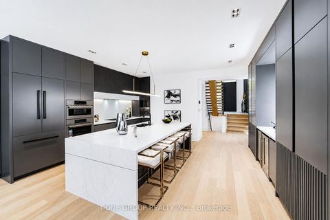 Photo 11 at 570 Main Street, Lumsden, Toronto