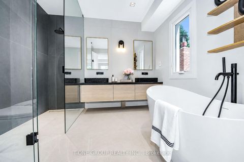 Photo 23 at 570 Main Street, Lumsden, Toronto