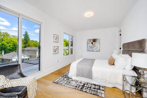 Photo 26 at 570 Main Street, Lumsden, Toronto