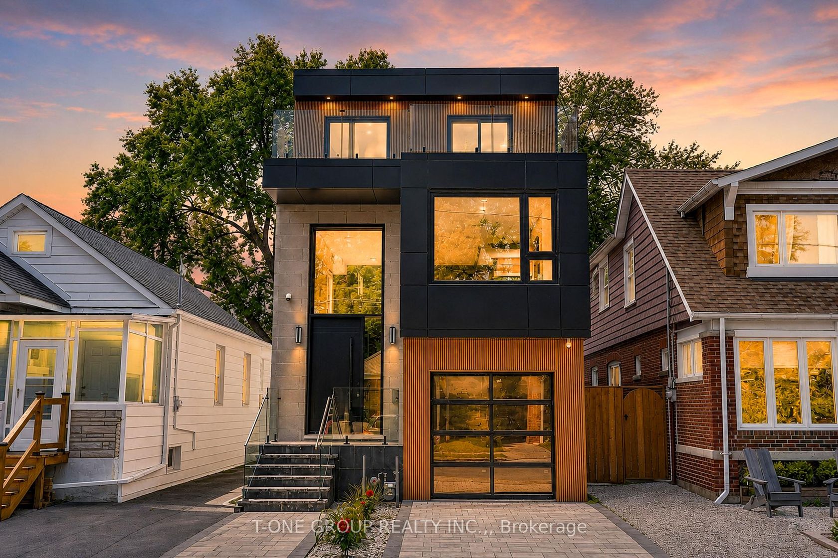 570 Main Street, Lumsden, Toronto photo 3