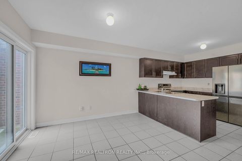 Photo 12 at 118 Cliff Thompson Court, Sutton & Jackson's Point, Georgina