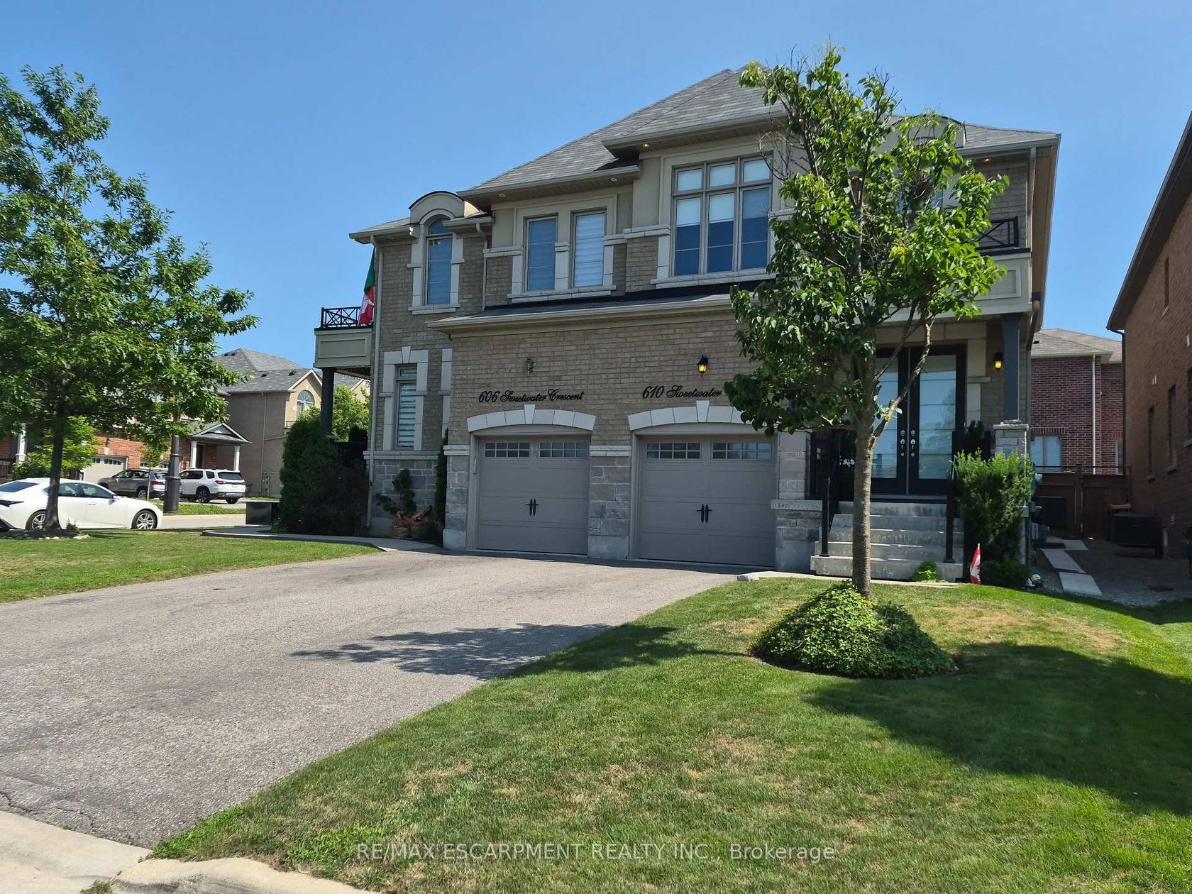 610 Sweetwater Crescent, Glenway Estates, Newmarket photo number 2
