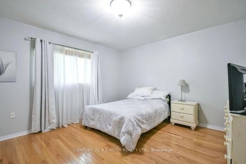 Photo 12 at 53 FOREST DALE Drive, Little Lake, Barrie