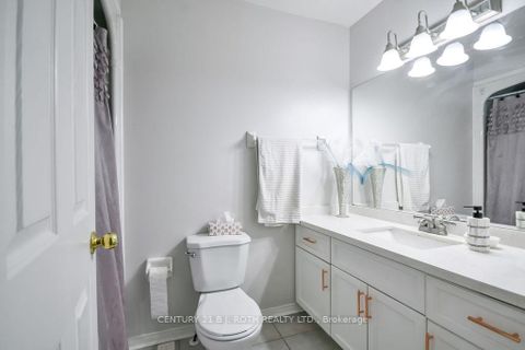 Photo 16 at 53 FOREST DALE Drive, Little Lake, Barrie
