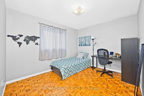 Photo 4 at 17 Tineta Crescent, Malvern West, Toronto