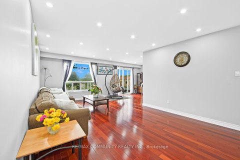 Photo 11 at 17 Tineta Crescent, Malvern West, Toronto