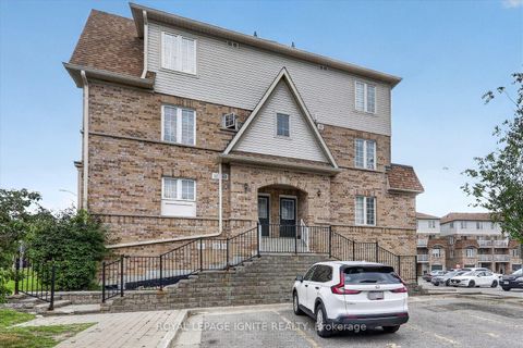 Photo 2 at 90 - 200 Mclevin Avenue, Malvern, Toronto