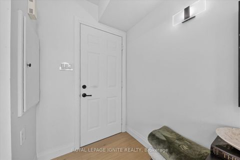 Photo 6 at 90 - 200 Mclevin Avenue, Malvern, Toronto