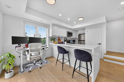 Photo 10 at 90 - 200 Mclevin Avenue, Malvern, Toronto