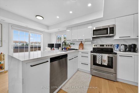 Photo 12 at 90 - 200 Mclevin Avenue, Malvern, Toronto