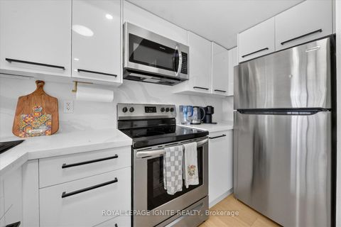Photo 13 at 90 - 200 Mclevin Avenue, Malvern, Toronto