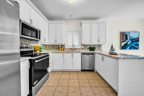 Photo 15 at 614 Society Crescent, Summerhill Estates, Newmarket