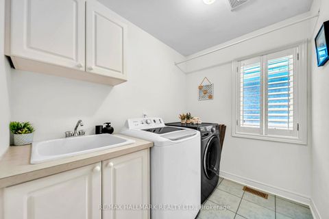 Photo 31 at 614 Society Crescent, Summerhill Estates, Newmarket