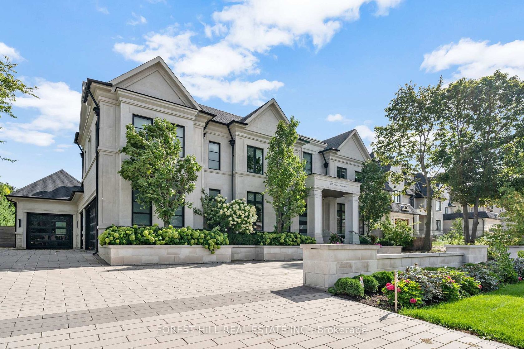 163 Arnold Avenue, Yorkhill, Vaughan photo number 2