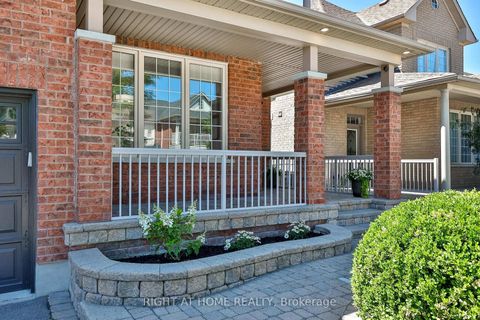 Photo 2 at 9 Grand Oak Drive, Oak Ridges, Richmond Hill