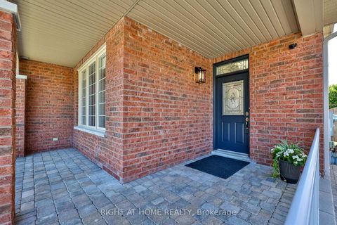 Photo 3 at 9 Grand Oak Drive, Oak Ridges, Richmond Hill