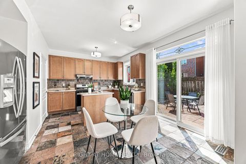 Photo 10 at 9 Grand Oak Drive, Oak Ridges, Richmond Hill