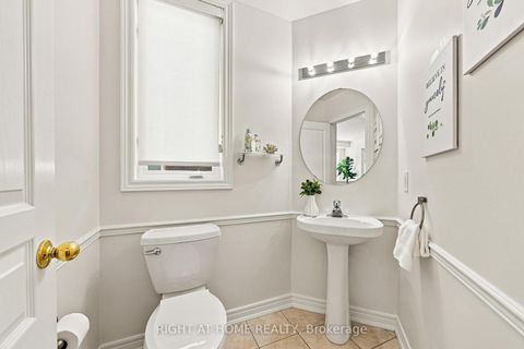 Photo 18 at 9 Grand Oak Drive, Oak Ridges, Richmond Hill