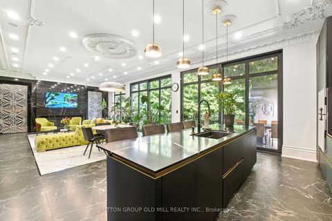 Photo 14 at 10 Hillavon Drive, Rosethorn, Toronto